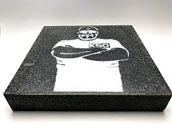 Ost��c� k�men na ost�en� korunek a kotou��